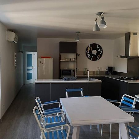 Maison Au Milieu Des Vignes Aigues-Vives  外观 照片